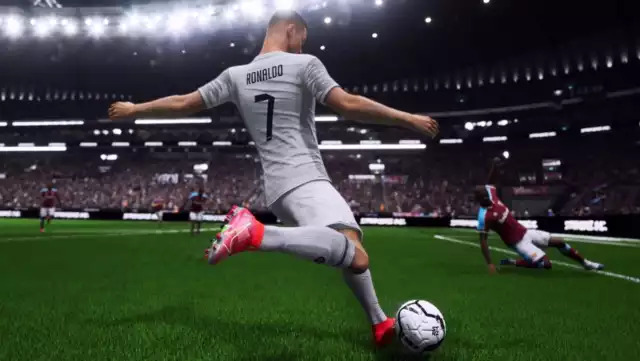 UFL - football competitor for the FIFA series is coming.  8-minute free-to-play gameplay footage [2]