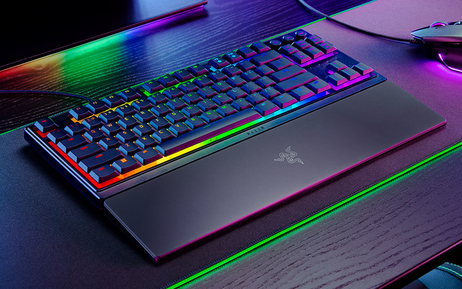 Razer Ornata V3 Tenkeyless - niskoprofilowa klawiatura mechaniczno-membranowa z Chroma RGB w przedsprzedaży [2]