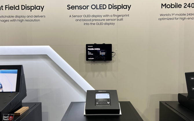 Sensor OLED - Samsung opracował wyświetlacz OLED z wbudowanym czytnikiem linii papilarnych oraz pomiarem pulsu [1]