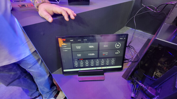 XPG Fusion 1600 Titanium - zaprezentowano zasilacz, który może obsłużyć cztery karty NVIDIA GeForce RTX 4090 równocześnie [3]