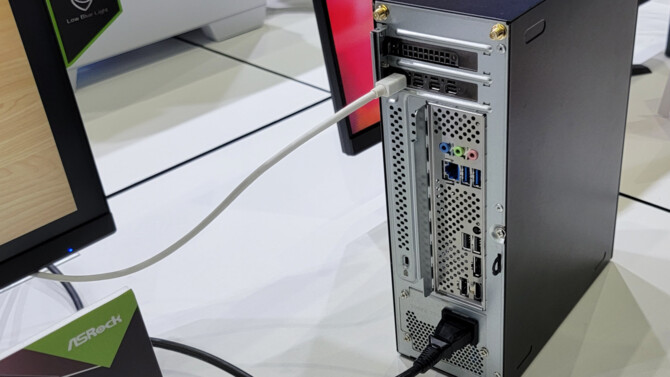 ASRock DeskMeet i DeskSlim - zaprezentowano zestawy PC, które są kompromisem pomiędzy wydajnością, a niewielkimi rozmiarami [4]