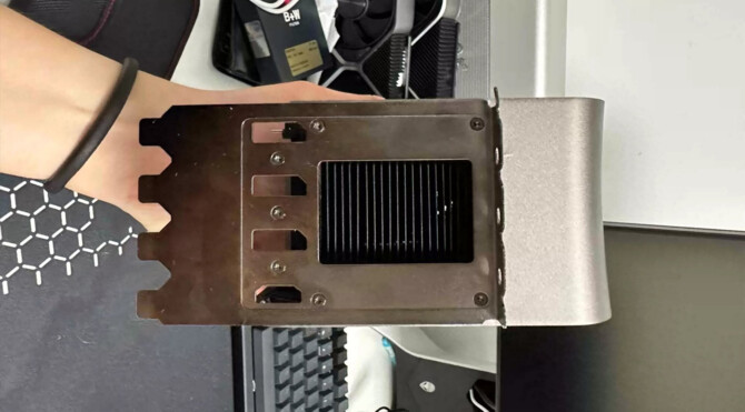 NVIDIA GeForce RTX 4090 Ti - wyciekły kolejne zdjęcia dotyczące najpotężniejszego modelu z rodziny Ada Lovelace [3]