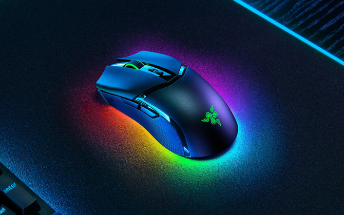 Razer Cobra Pro - mysz dla graczy, oferująca topowy sensor i częstotliwość raportowania 4000 Hz. Jest też wersja tańsza [4]