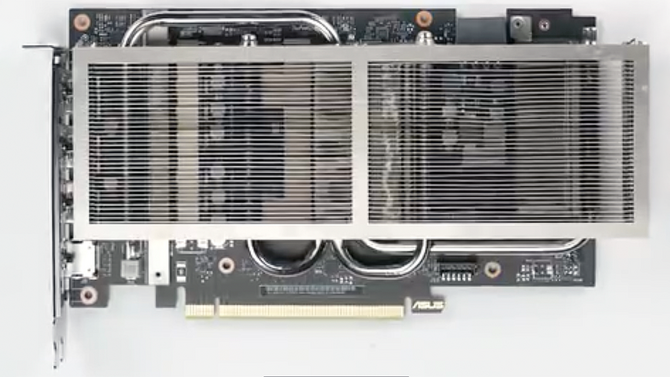 NVIDIA GeForce RTX 4060 Ti - ASUS prezentuje prototyp karty graficznej ze slotami na nośniki SSD M.2 [2]