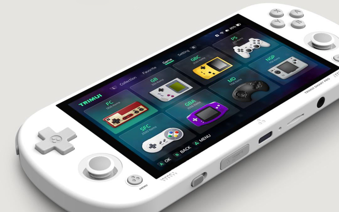 TrimUI Smart Pro - gamingowy handheld wyglądający jak konsola Sony PlayStation Vita. Co może nam zaoferować? [1]