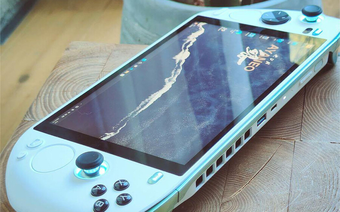 AYANEO Kun - o consolă de jocuri portabilă care impresionează prin dimensiuni și baterie  [3]