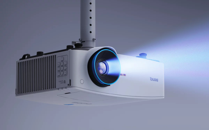 BenQ LK935 - laserowy projektor 4K, który wyświetli precyzyjny 200-calowy obraz. Idealnie sprawdzi się w każdej firmie [1]