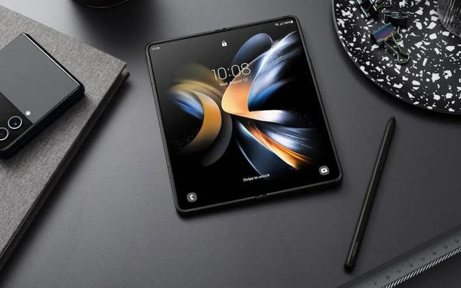 Samsung Galaxy Z Fold5 poddany ekstremalnym testom. Jak wytrzymały jest flagowy składany smartfon? [1]