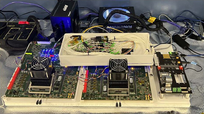 Intel prezentuje ośmiordzeniowy procesor na architekturze RISC, który obsługuje jednocześnie 528 wątków [1]