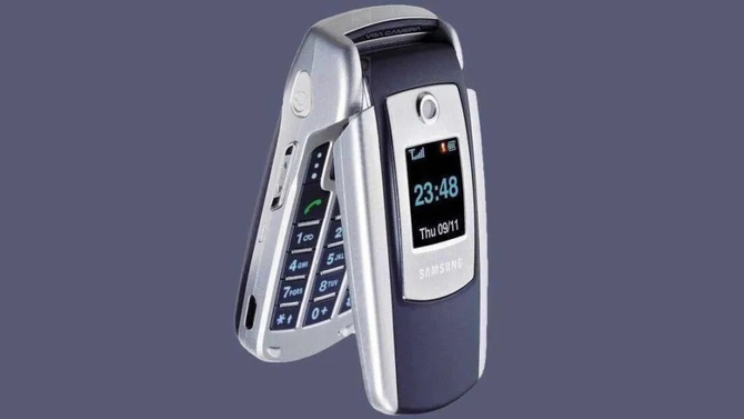 Samsung Galaxy Z Flip5 Retro - specjalna edycja składanego smartfona stylizowana na kultowego Samsunga SGH-E700 [4]