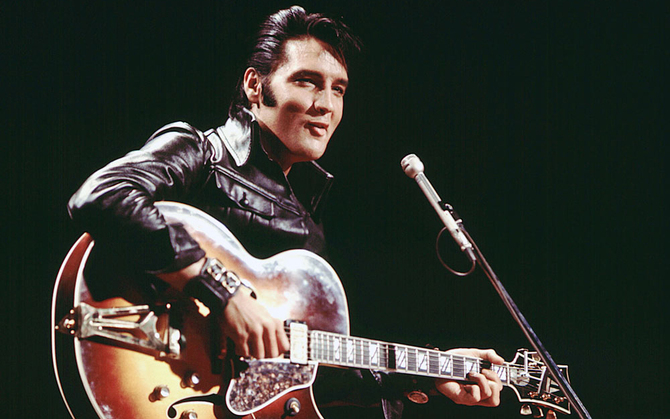 Elvis Presley powróci na scenę jeszcze w 2024 roku. Wszystko dzięki technologii związanej z AI i cyfrową projekcją [2]