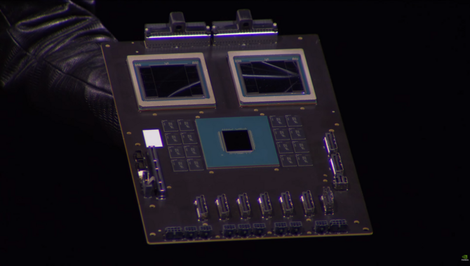 NVIDIA B200 Tensor Core - akcelerator graficzny oparty na architekturze Blackwell. Na pokładzie m.in. 192 GB pamięci HBM3e [16]