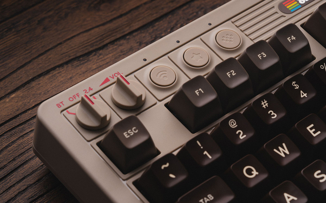 8BitDo Retro Mechanical Keyboard C64 Edition - a new mechanical keyboard based on the best-selling Commodore 64 [4]