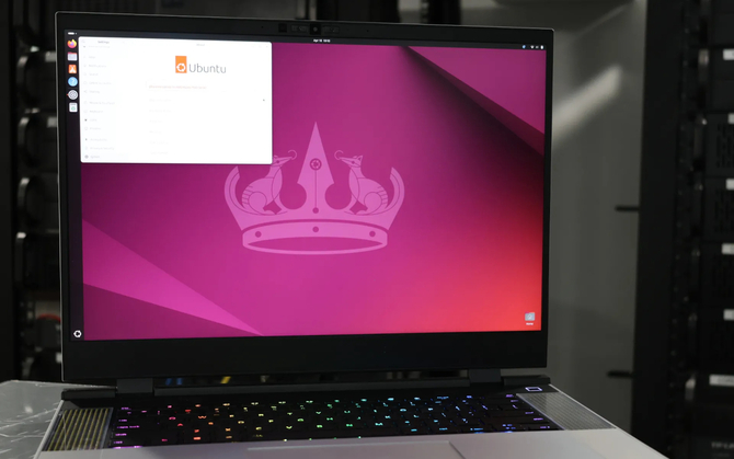 Windows 11 pokonany przez Ubuntu. Linux o prawie 20% lepiej wykorzystał moc układów AMD w notebooku marki Framework [1]