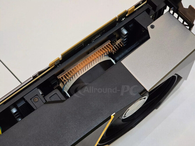 Karta graficzna MSI GeForce RTX 4090 Suprim Fuzion ze zintegrowanym chłodzeniem wodnym na laminacie [3]