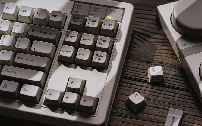 8BitDo przywraca legendarną serię klawiatur Model M do świata żywych. Nowa klawiatura mechaniczna w klasycznym wydaniu [5]