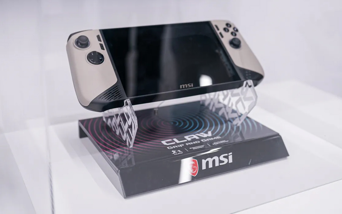 https://www.purepc.pl/image/news/2024/06/04_msi_claw_8_ai_to_nowy_handheld_do_gier_ktory_zaoferuje_uklady_intel_lunar_lake_nadchodzi_takze_limitowana_edycja_1_b.jpg