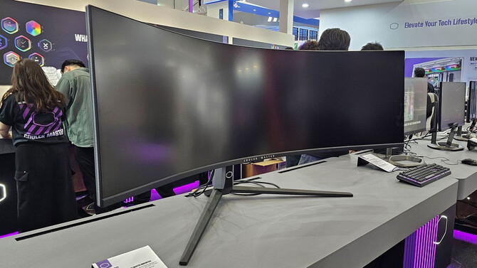 Cooler Master GP57ZS - zaprezentowano prototyp monitora gamingowego z gigantycznym 57-calowym ekranem [1]