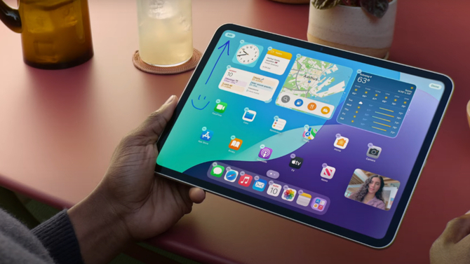 Apple macOS Sequoia umożliwi zdalną obsługę iPhone'a i przyniesie kolejne gry. System iPadOS 18 otrzyma interaktywny kalkulator [6]