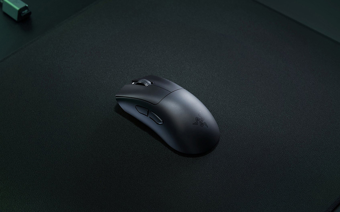 Razer DeathAdder V3 HyperSpeed - nowa wersja myszki dla graczy pozbyła się przewodów. Lekka i ergonomiczna konstrukcja [2]