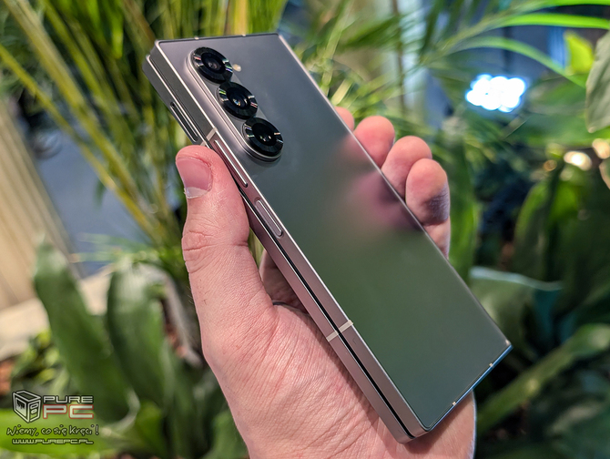 Samsung Galaxy Z Fold6 - debiut składanego smartfona. Ekrany Dynamic AMOLED 2X, lepszy wygląd i niższe ceny [10]