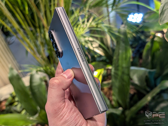Samsung Galaxy Z Fold6 - debiut składanego smartfona. Ekrany Dynamic AMOLED 2X, lepszy wygląd i niższe ceny [9]