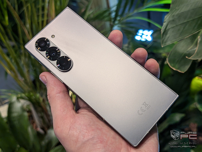 Samsung Galaxy Z Fold6 - debiut składanego smartfona. Ekrany Dynamic AMOLED 2X, lepszy wygląd i niższe ceny [11]
