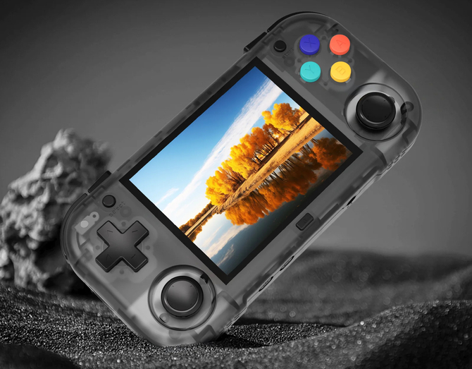 MagicX XU mini M - nowy, tani handheld do retro gier. Układ Rockchip RK3562, ekran IPS i wytrzymałe gałki analogowe [1]