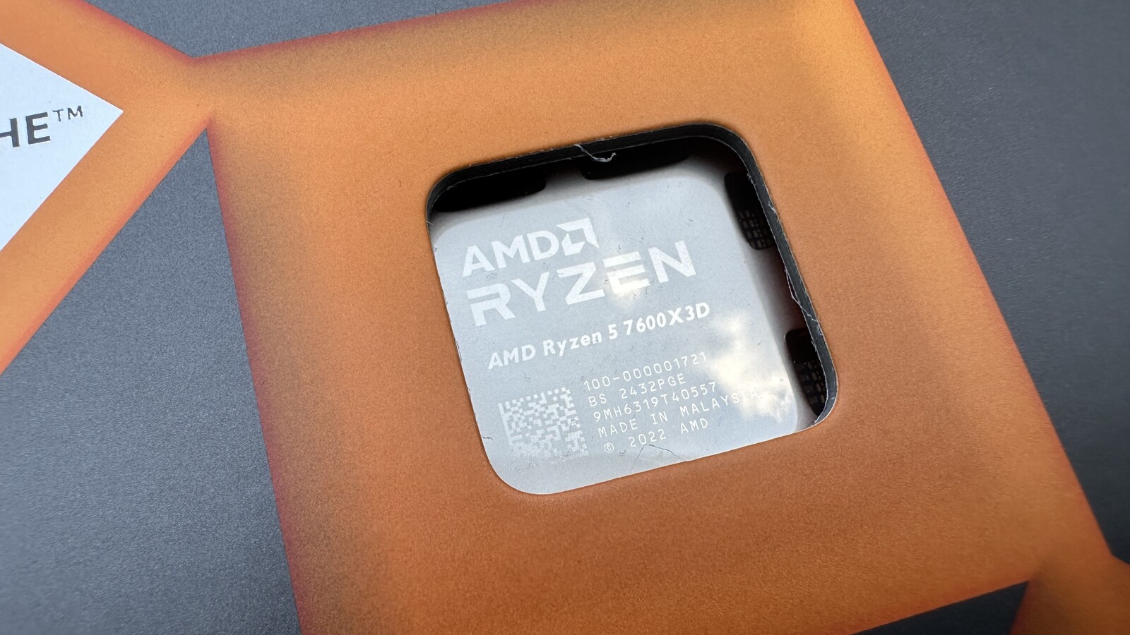 AMD Ryzen 5 7600X3D jest już dostępny u naszych zachodnich