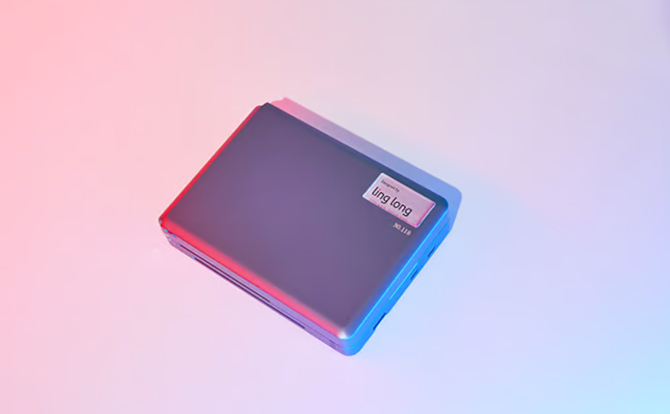 Lunar - klawiatura składana na pół, która jest mini komputerem. AMD Ryzen 7 8840U, nawet 32 GB RAM i przyzwoity akumulator [3]