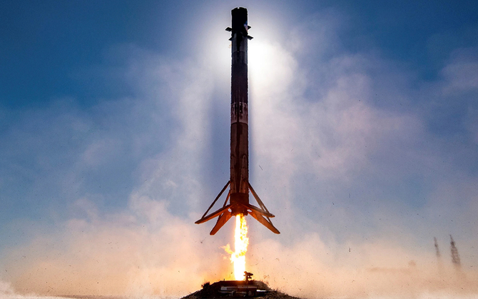 Internet satelitarny od SpaceX jest dostępny w Polsce. Ceny za abonament i urządzenia są dosłownie nie z tej Ziemi [5]