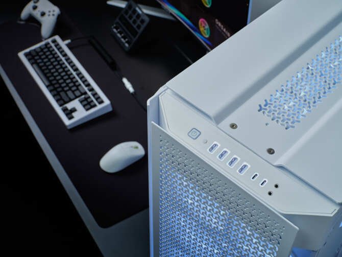 Corsair 9000D RGB AIRFLOW - gigantyczna obudowa o równie dużych możliwościach. System iCUE LINK oraz InfiniRail  [11]