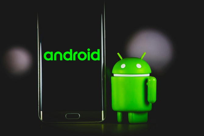 Android 16 będzie dostępny już za kilka miesięcy. Google nie zamierza czekać z udostępnianiem nowej wersji systemu [2]