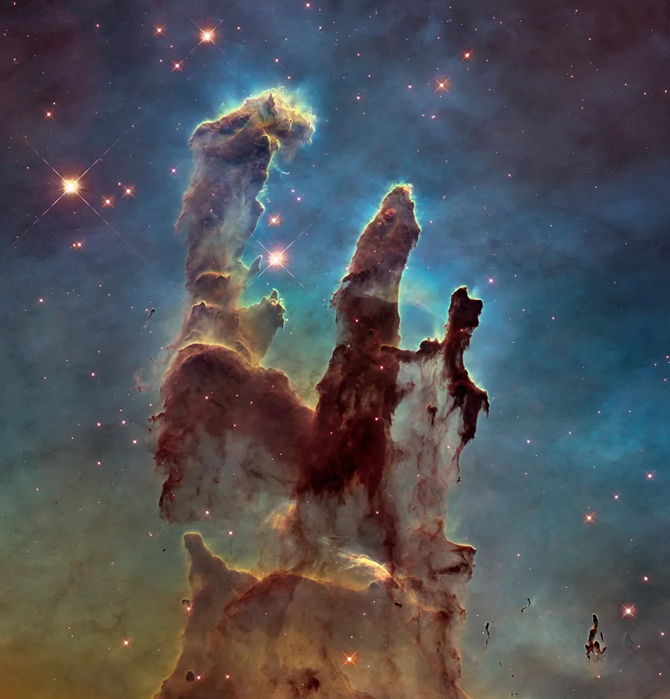 Teleskop Hubble'a przedstawia galaktykę NGC 1672 i jej gasnącą supernową. NASA publikuje bardzo szczegółowe zdjęcie [nc1]