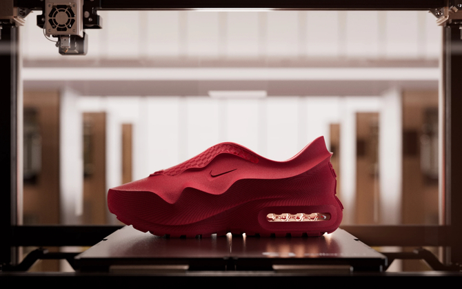 Nike Air Max 1000 - buty, które (prawie) w całości wydrukowano na drukarce 3D. Efekt współpracy z firmą Zellerfeld [4]
