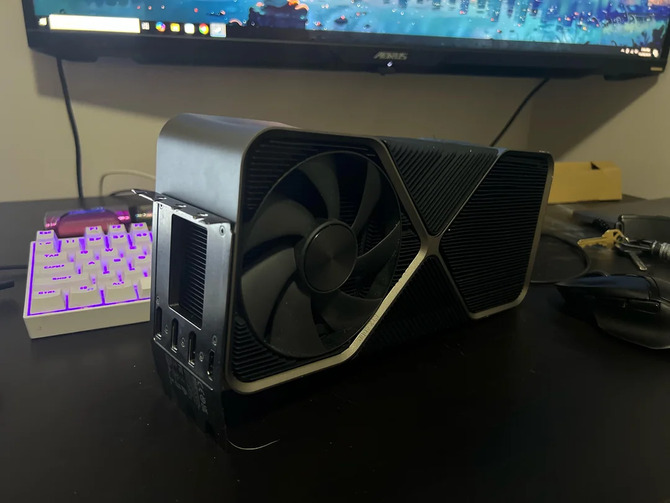 NVIDIA GeForce RTX 4090 Ti - prototyp niewydanej karty graficznej został znaleziony w... koszu na odpady [4]