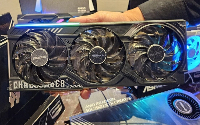 ASRock prezentuje zasilacze ATX 3.1 i PCIe 5.1 o mocy 1650 W oraz karty graficzne Radeon RX 9070 XT na targach CES 2025 [1]