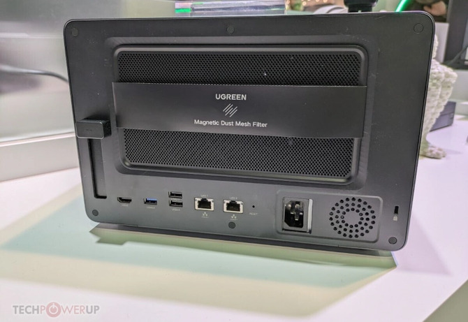 UGREEN prezentuje NASync AI NAS oraz ładowarkę o mocy 500 W dla laptopów i smartfonów na targach CES 2025 [3]