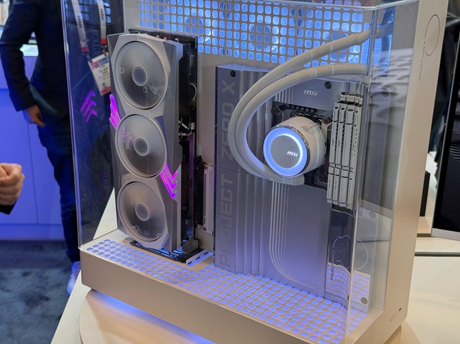MSI na targach CES 2025: Prezentacja najnowszych chłodzeń wodnych dla procesorów oraz płyt głównych [nc1]