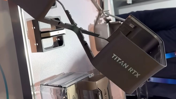 NVIDIA TITAN RTX - opublikowano wideo ukazujące elementy konstrukcji potężnego GPU, który nigdy nie doczekał się debiutu [1]