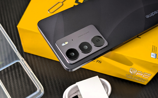 Smartfon realme C75 kupimy za mniej niż 1000 zł, a oferuje pojemną baterię oraz wodoszczelną konstrukcję. Zobacz, czy warto go kupić [1]