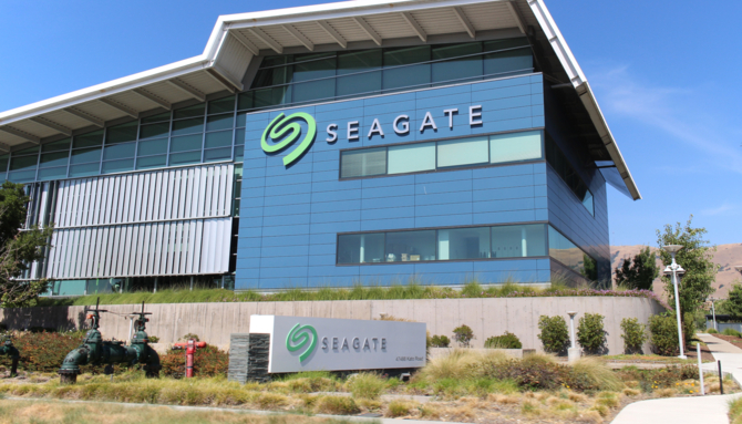 Seagate znalazł się pod ostrzałem użytkowników, gdy wyszło na jaw, że sprzedaje używane dyski twarde jako nowe [2]