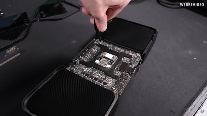 Der8auer prezentuje jeden z pierwszych bloków wodnych dla kart graficznych NVIDIA GeForce RTX 5090 Founders Edition [3]