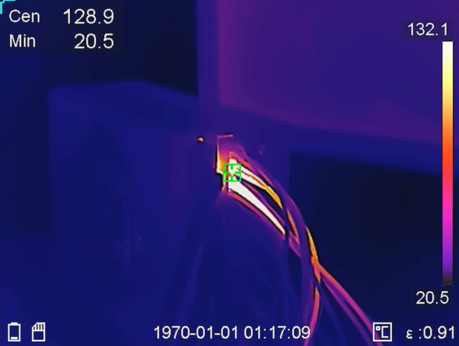 NVIDIA GeForce RTX 5090 - zdiagnozowano możliwą przyczynę stopienia się konektora 12V-2x6. Wnioski nie są optymistyczne [6]