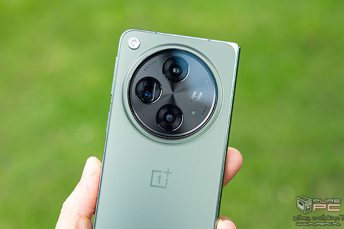OnePlus Open 2 jednak nie doczeka się premiery. Na ten moment marka woli trzymać z dala od rynku składanych smartfonów [1]