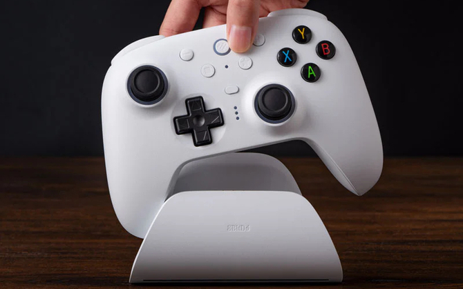 8BitDo Ultimate 2 - nowy kontroler do gier, który oferuje gałki analogowe TMR, konfigurowalne przyciski i podświetlenie RGB [9]