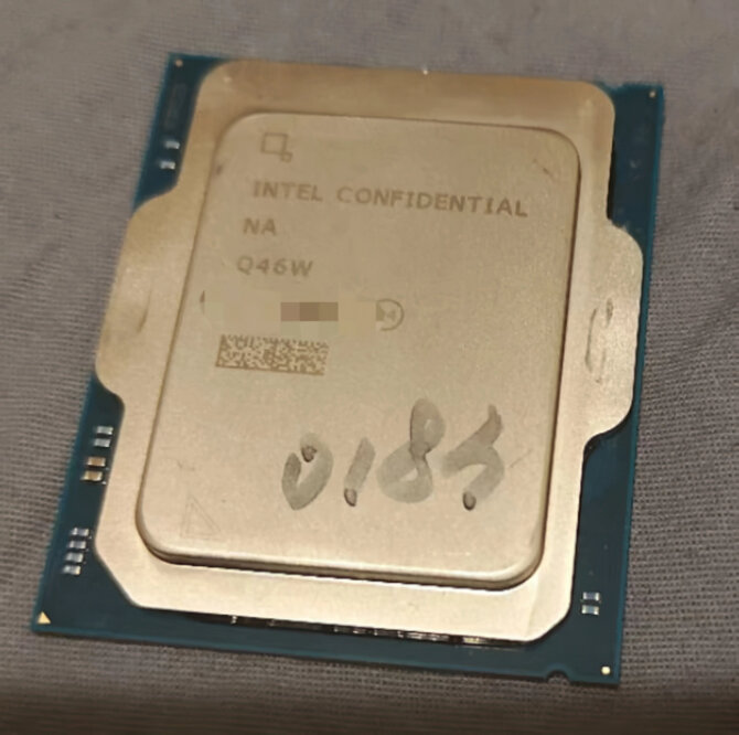 Intel Meteor Lake-S - oto próbka inżynieryjna nigdy nie wydanego 14-rdzeniowego chipu na podstawkę LGA-1851 [4]
