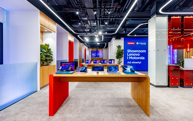 Lenovo i Motorola otworzyły swój pierwszy showroom w Polsce. Każdy może już odwiedzić placówkę w Warszawie [3]