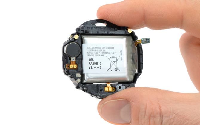 Samsung planuje wprowadzenie akumulatorów półprzewodnikowych do urządzeń Galaxy Ring, Buds i Watch [1]