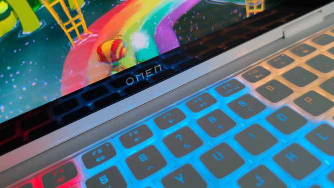 Jakiego gamingowego laptopa wybrać? Sprawdzamy eleganckie modele OMEN Transcend kopia [nc1]